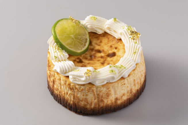 淡路産平岡ライムのバスクチーズケーキ